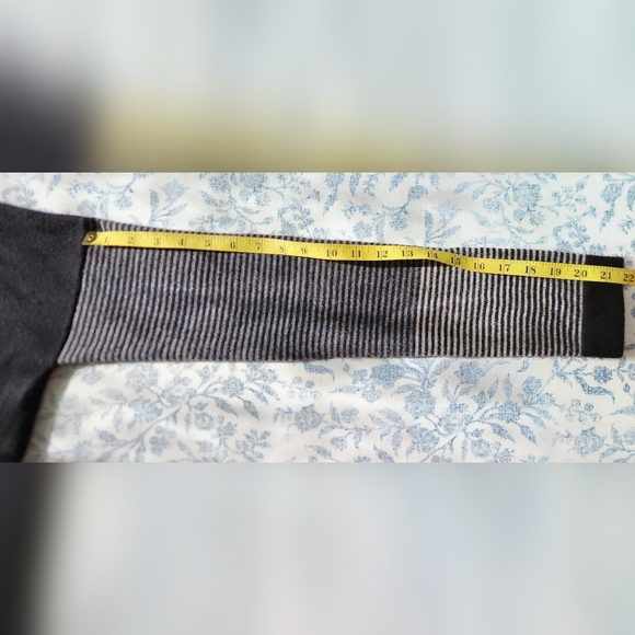 Patagonia Lambs Wool Blend Cardigan Sweater Black Gray Stripes sz M - Picture 8 of 9